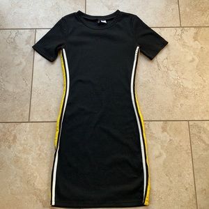 Black bodycon dress